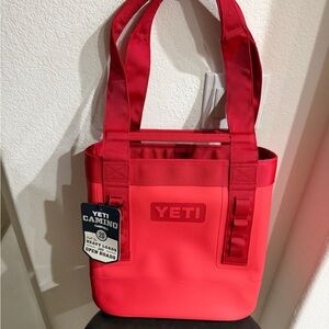 Yeti Camino 20 Carryall Tote in Rescue Red